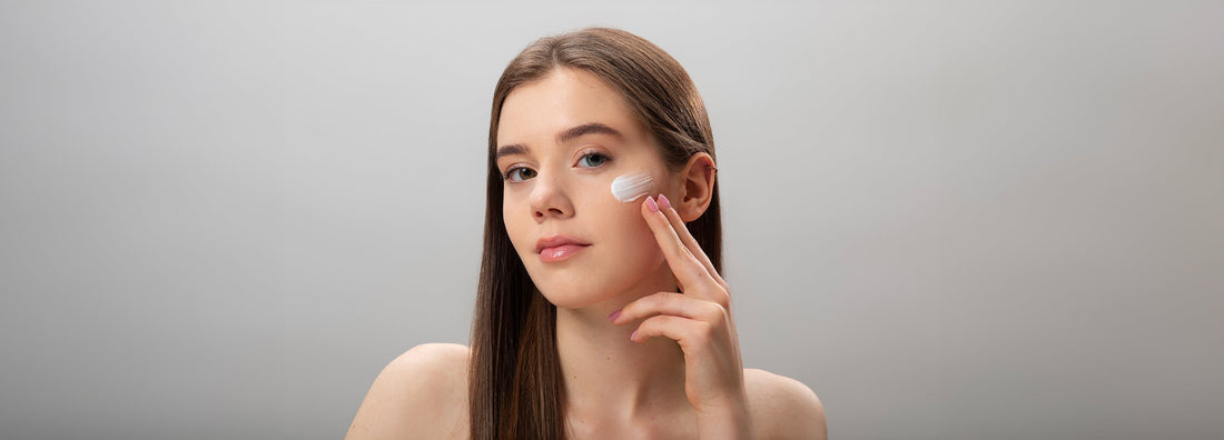 How to Apply Moisturizer: Tips for Proper Skincare Routine