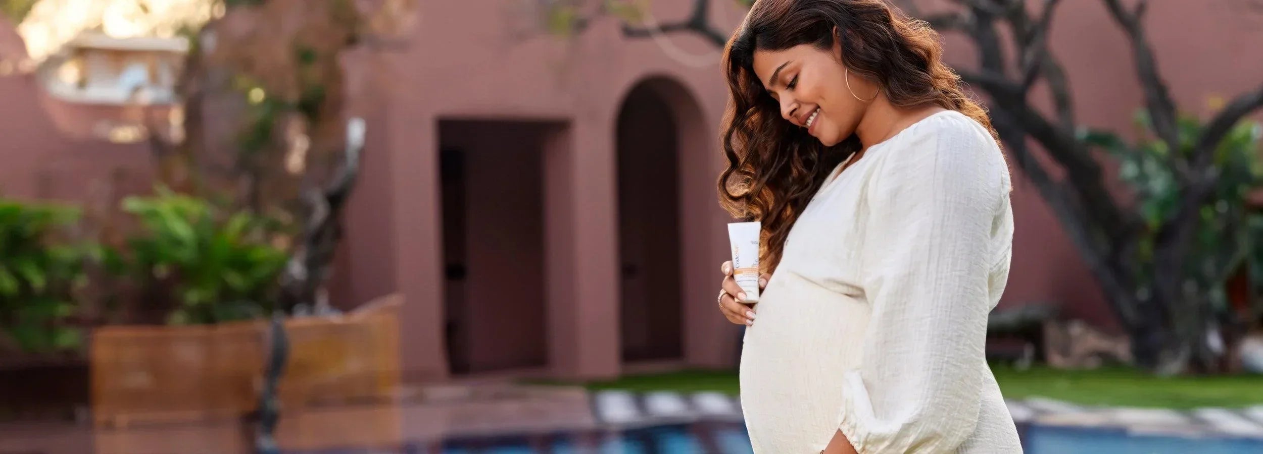 Pregnancy-Safe Sunscreen: Ingredients and Features to Look For